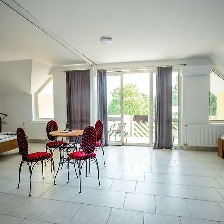 Apartment Teraszos Vendeghaz *